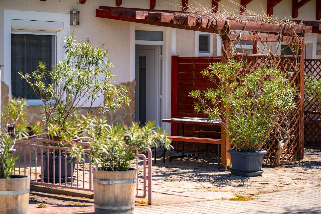 זמראדי Pelso Apartman מראה חיצוני תמונה